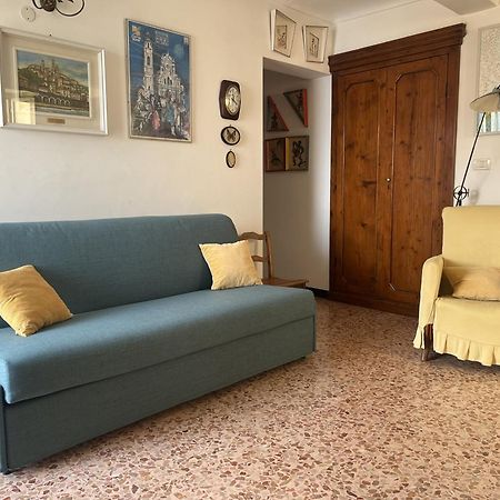 Apartamento Casa Del Sole Affacciato Sul Mare Cervo Exterior foto